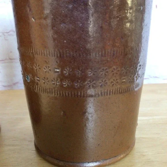 Vintage Hand Made Salt Glazed Incised Pottery Crocks - Set of 2 - Picture 6 of 8